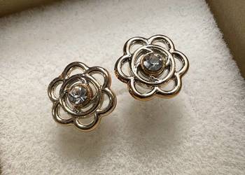 Kolczyki "złote" z diamentem - kwiatek / kwiat / kwiatki Kolczyki "złote" z diamentem - kwiatek / kwiat / kwiatki