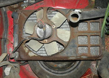 VW GOLF II 2 - CHŁODNICA Z WENTYLATOREM - Diesel i inne części