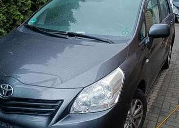 Bezwypadkowy,Benzynka 1,8 .Niski przebieg.Polecam