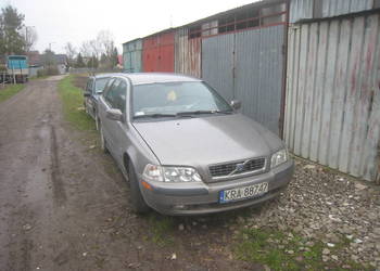 Grill atrapa chłodnicy Volvo s40 v40 lift uszkodzona