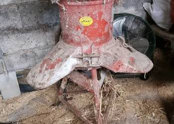 Śrutownik Młynek Bąk do zboża z silnikiem