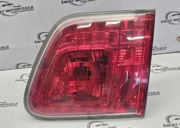TOYOTA AVENSIS T27 III 10r 2.0 D-4D lampa prawa tył w klapę ANGLIK