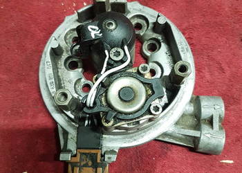 AUDI 80 AUDI 100 1.8 WTRYSKIWACZ PALIWA MONOWTRYSK 0438201047