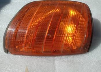Mercedes w123 , beczka kierunkowskaz prawy, oryginalny