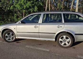 Skoda Octavia kombi 2003 rok 2.0 benzyna