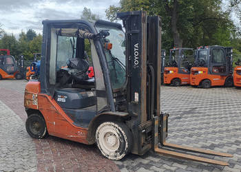 Wózek widłowy Toyota 02-8FGF25 2,5 t LPG triplex 4,7 m | 2017