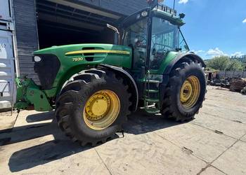 Ciągnik rolniczy  John deere 7930 przedni TUZ WOM rok 2009