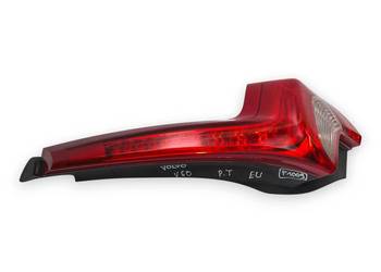 LAMPA PRAWA Volvo V50 I LIFT 2007-2012 tylna tylnia prawy tył 30744542