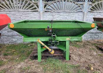 Rozsiewacz do nawozów AMAZONE ZA-X Perfekt  902