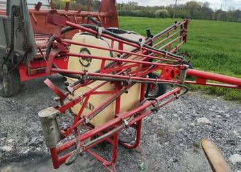 Sprzedam opryskiwacz 300 l pilmet