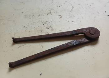 Klucz czołowy regulowany