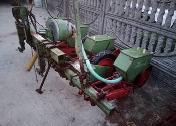 Siewnik do kukurydzy