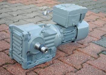 Motoreduktor 0.075- 0.75kw. 2,3-23obr FALOWNIK Sew z hamulcem