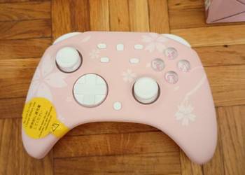 Mytrix RGB Pro bezprzewodowy kontroler z programowalnymi przyciskami – Saku