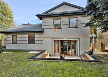 Zielona enklawa pod Warszawą — dom z ogrodem