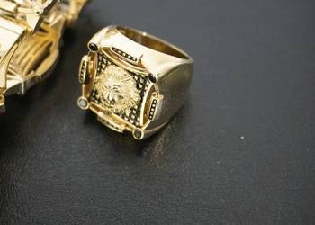 Złoty Niespotykany Super Sygnet Versace - 43G