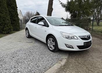 Opel Astra J 1.4T 140KM 2012 r. 158kkm Stan BDB Klima PDC CarPlay Serwis