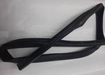 Fiat Linea uszczelka szyby z drzwi prawa przednia