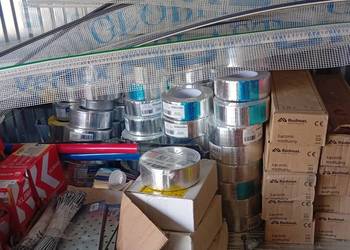 Sprzedam taśmę srebrna zbrojona ok 60 sztuk i kilka kartonów krzyżakówłonto