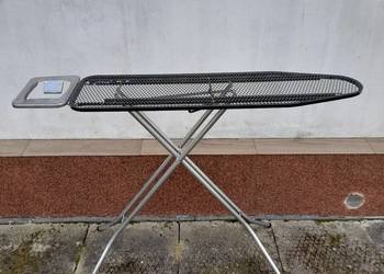 Sprzedam stelaż deski do prasowania.