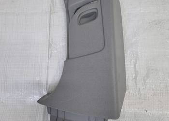 Opel Corsa D plastik osłona lewa słupka B 13180572