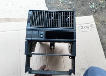 AUDI 80 B3 80B3 ŚRODKOWA KRATKA NAWIEWY PANEL RAMKA RADIA