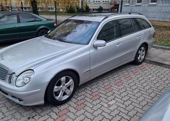 Mercedes E 220 automat