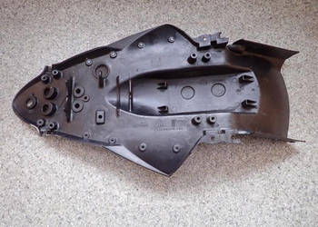 Wypełnienie Błotnika Ogona Zadupka Tył KTM 625 LC4 640 Duke 660