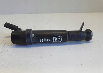 Mercedes W211 PRAWY SPRYSKIWACZ LAMPY Reflektora 2118600647