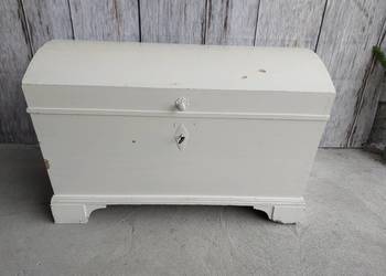 kufer - skrzynia posagowa - duża - drewniana / 333