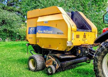 Prasa New Holland BR7070