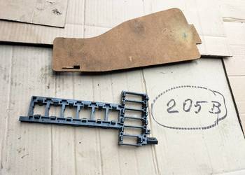 AUDI 80 B3 80B3 OSŁONA UCHWYT RAMKA SKRZYNKI PRZEKAŹNIKÓW