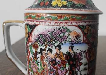 Kubek porcelanowy z pokrywką (zaparzacz). Motyw gejsza geisha geiko chiński