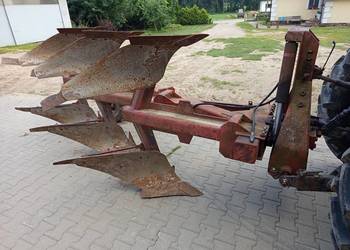 Pług obrotowy 3 skibowy Naud