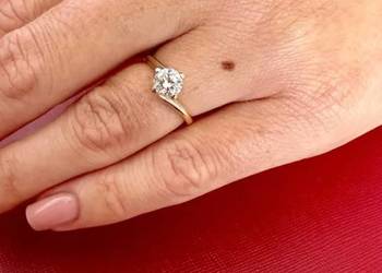 Złoty Pierścionek z BRYLANTEM 0,56ct VVS2/G cert IGI Okazja