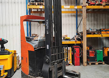 Wózek widłowy wysokiego podnoszenia BT RRE 160 1,6 t triplex 8 m