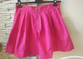 SPÓDNICZKA MINI FUKSJA BERSHKA