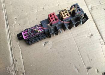 AUDI VW LISTWA RAMKA OBUDOWA UCHWYT  PRZEKAŹNIKÓW