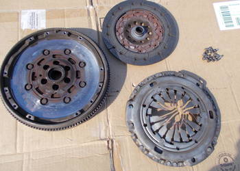 skoda OCTAVIA 1.8T AUM dwumasa sprzęgło tarcza docisk 06A105264M