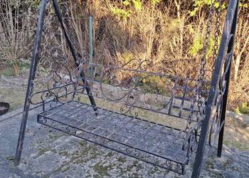Huśtawka ogrodowa kuta ręcznie – metalowa, solidna