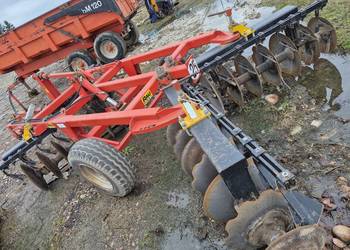 Talerzówka ciągana RAU 2.7 m Gregoire besson Kuhn Agram