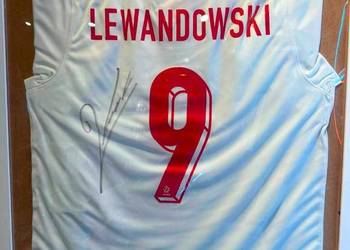 Koszulka z autografem Roberta Lewandowskiego