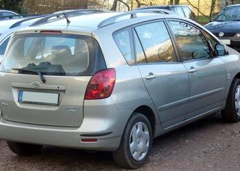 Szyba tylna tył klapy tylnej Toyota Corolla Verso 01-04