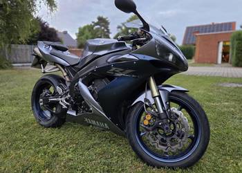 Yamaha  r1 RN12  2005r