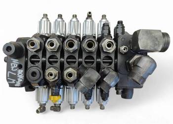 Rozdzielacz 26015700 Rexroth 87358442 New Holland LM