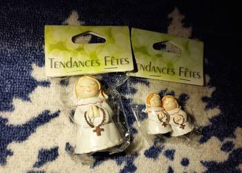 Małe  figurki z tworzywa