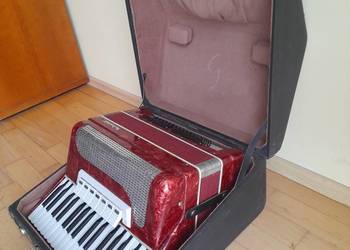 Akordeon Victoria II 80 basowy z walizką
