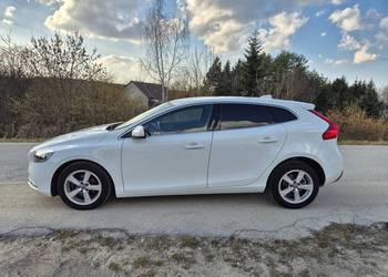 Volvo V40 Momentum 2015r 2.0D D2 120km Serwis Led Navi PDC