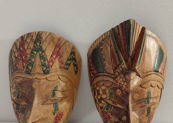Drewniane maski z Bali