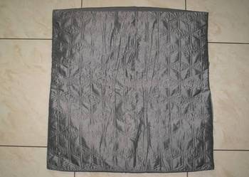 Używana pikowana poszewka na dużą poduszkę 60 cm x 60 cm